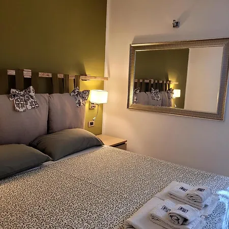 לינה וארוחת בוקר Pompei Suite פומפיי