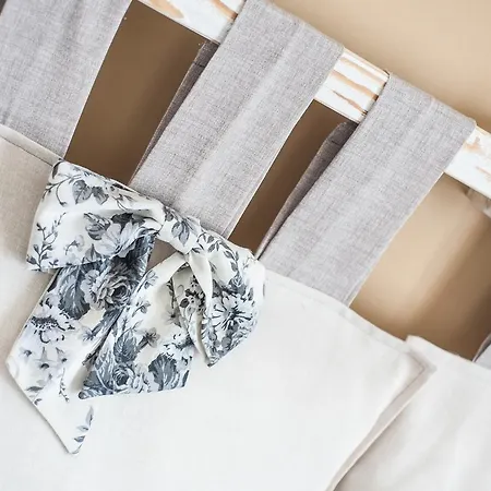 לינה וארוחת בוקר Pompei Suite 4*