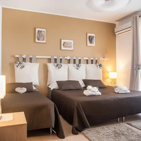 Pompei Suite לינה וארוחת בוקר