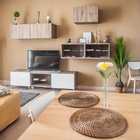 לינה וארוחת בוקר Pompei Suite 4*