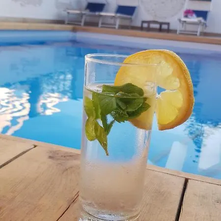 Pompei Suite Oda ve Kahvaltı